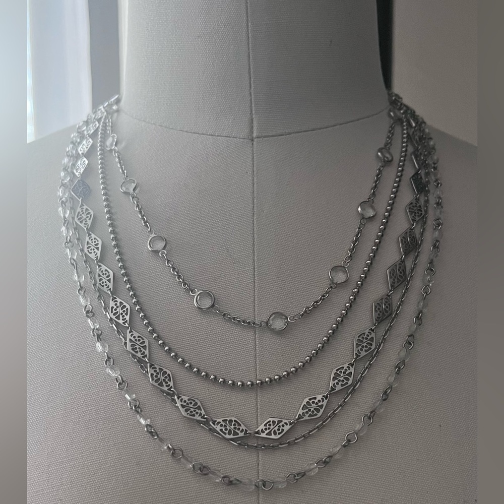 Multi-chained necklace - Picture 2 of 2